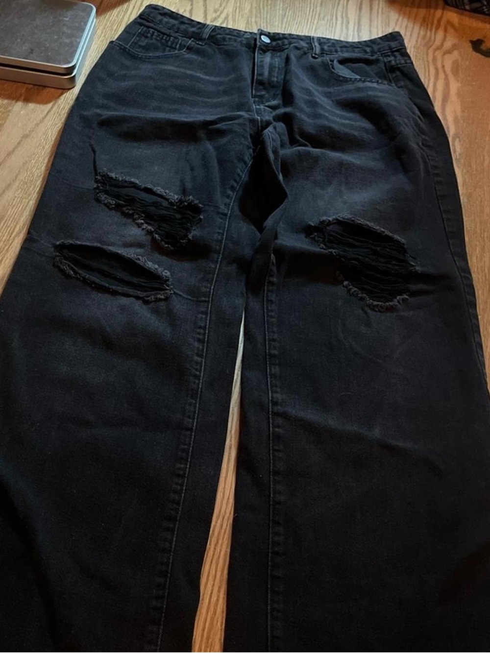 Black Distressed Men’s Jeans